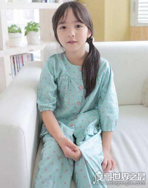 史上最美萌娃表情包，cristina fernandez lee长残了