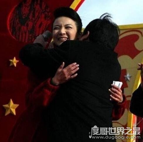 韩红和管彤结婚照曝光，卓伟帮澄清没有这回事