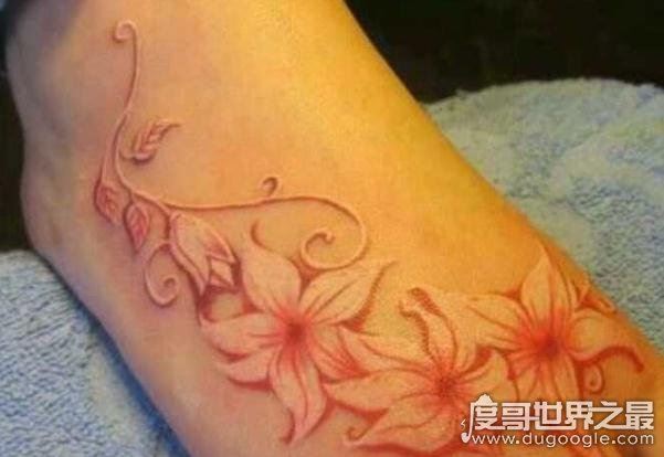 鸽子血纹身被称为隐形纹身，在饮酒或情绪激动时会变成红色