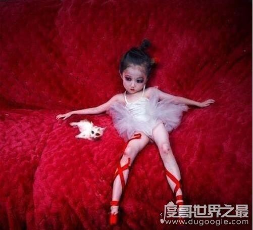 日本鬼娃娃花子的传说,惨死厕所的怨灵随时出现在你背后