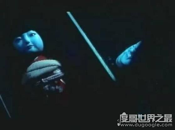 日本鬼娃娃花子的传说，惨死厕所的怨灵随时出现在你背后