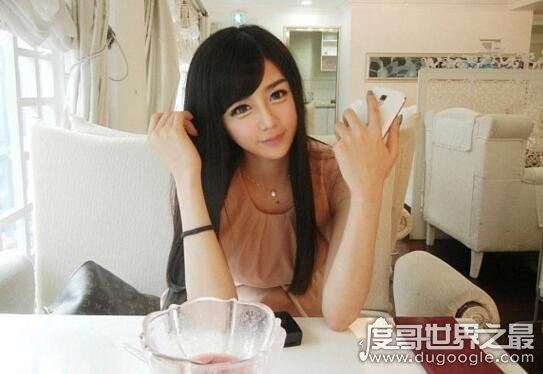 世界十大真人芭比娃娃,男子整形190次变成假人