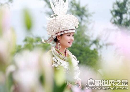 中国十大苗族美女，最美苗族形象大使杨一方惊艳