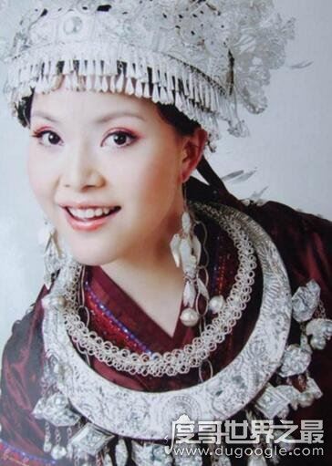 中国十大苗族美女，最美苗族形象大使杨一方惊艳