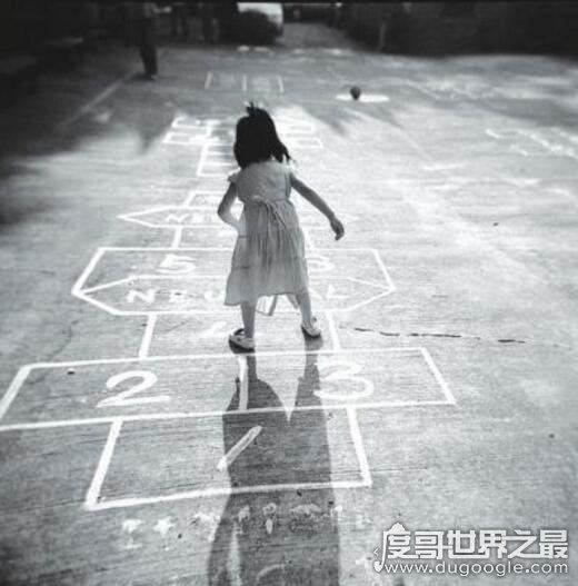 禁曲a faker背后的故事,用自己的生命诅咒世界(在线试听)