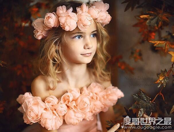 俄罗斯童模marta krylova,只有12岁的她是个气质清冷的美人