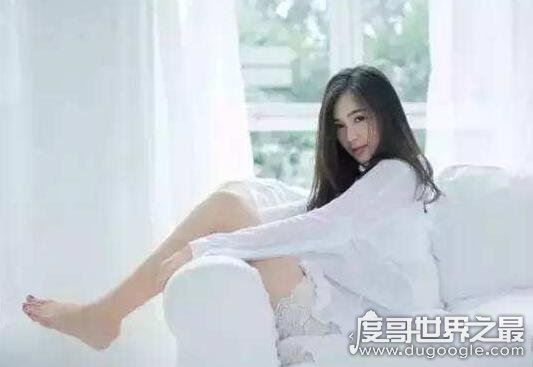 女生做什么动作会让男生要你，能让男生把持不住的4个动作