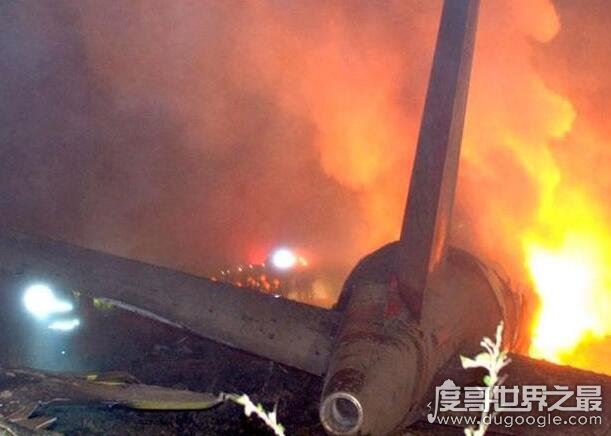 伊春空难机长经验不足，机长齐全军以前是在部队开小飞机