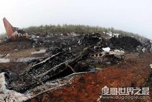 伊春空难机长经验不足，机长齐全军以前是在部队开小飞机