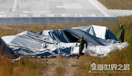 伊春空难机长经验不足，机长齐全军以前是在部队开小飞机