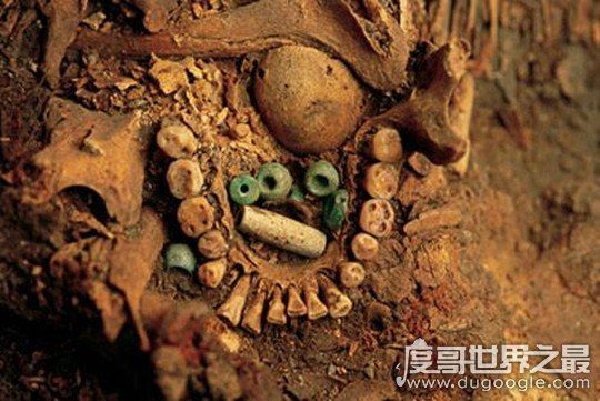 月亮金字塔坐落在哪里，墨西哥城东北(印第安人祭祀月神地方)