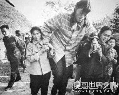 全球史上最高的女性，中国曾金莲2.48米(身患巨人症)