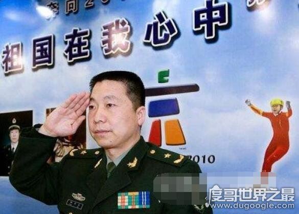 中国太空第一人杨利伟登月时间，2003年10月15日9时起飞