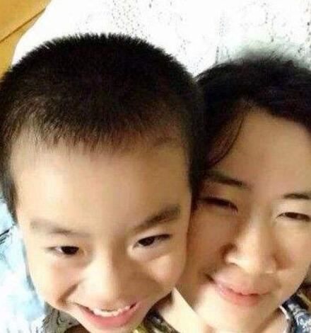 芙蓉姐姐最新照片,如今40岁减肥变美到认不出