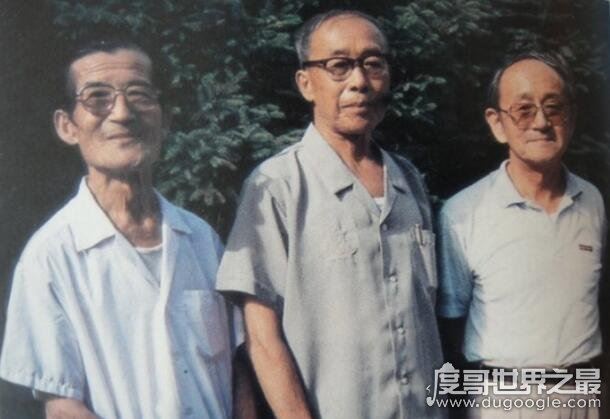 书法家爱新觉罗·毓嶦是溥仪的堂侄,也是中国最后一位亲王