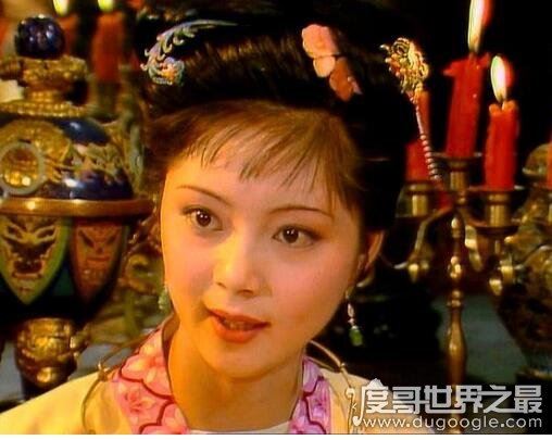 《红楼梦》曹雪芹是哪个朝代的？是男是女？(清朝人士/男性)