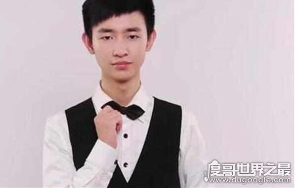 孤王猝死时在直播吗？因日夜颠倒连续直播(过劳殒命)