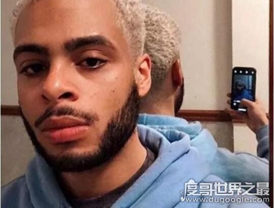 男子网络乞讨月入4万,一句"我很穷"网友们立马给他打钱