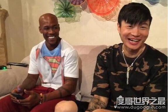 帝师孙英雄在北京有多吊？帝师个人资料(和成龙勾肩搭背)