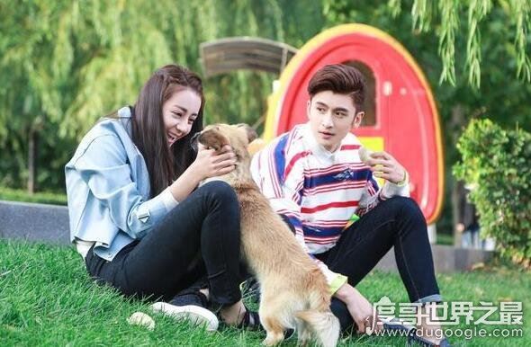 迪丽热巴怀孕大肚照是谣言，热巴怀孕是在逆光之恋中