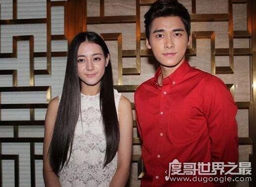 迪丽热巴怀孕大肚照是谣言，热巴怀孕是在逆光之恋中