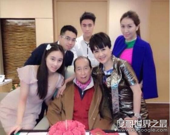 赌王何鸿燊最小儿子何猷佳，竟然是个先天智障儿(已被雪藏)