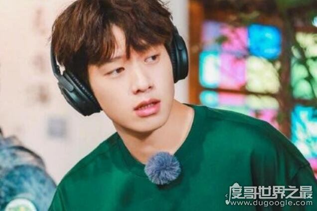 魏大勋家里是干什么的，魏爸有18家公司涉及多个领域(隐形富豪)