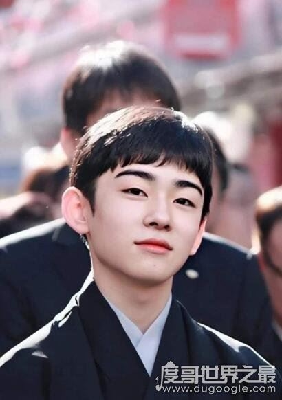 日本第一美少年，藤间斋的未婚妻身份揭秘(家世背景强大)