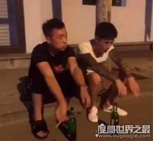 mc天佑被打照片幕后真相，头破血流现场血腥暴力