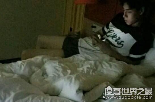 胡一天前女友整容蛇精脸，澄清胡一天约炮黑历史