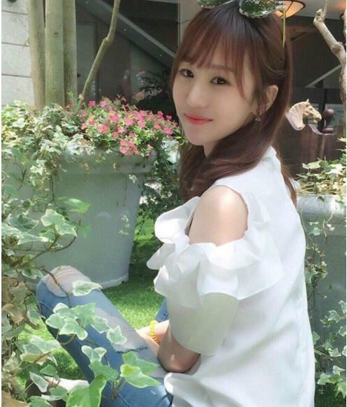 药家鑫事件升级公然支持杀人被扒，药师妹李颖精神崩溃