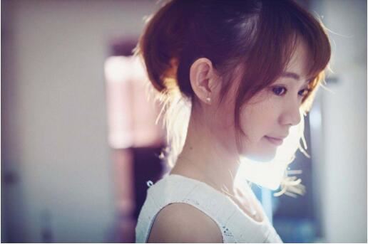 药家鑫事件升级公然支持杀人被扒，药师妹李颖精神崩溃