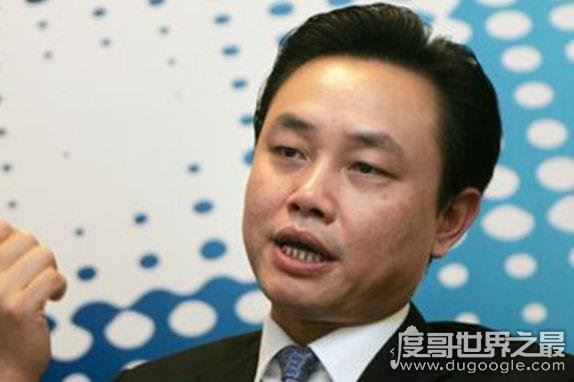 黄光裕怎么入的狱原因是什么?三罪并罚判处14年(即将出狱)