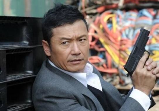 使徒行者黑警是谁分析，卓凯的上司兼师父郭学华