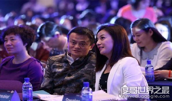 为什么网友说赵薇恐怖,特殊的强大背景将人赶尽杀绝