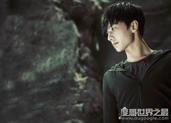 盗墓笔记吴邪张起灵十年之约，揭秘小哥闷油瓶身世结局