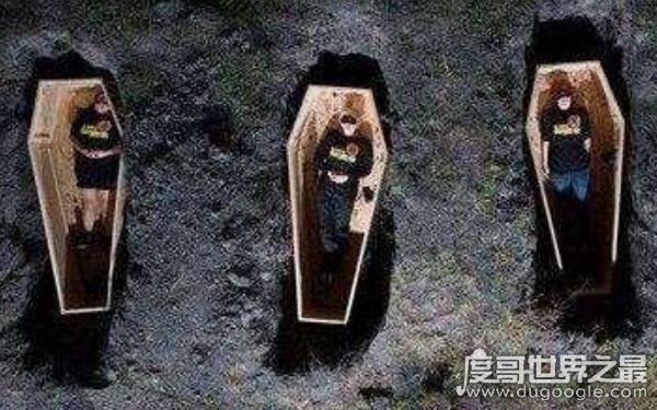 古代活人祭祀,亲眼所见打生桩(残忍的邪教)