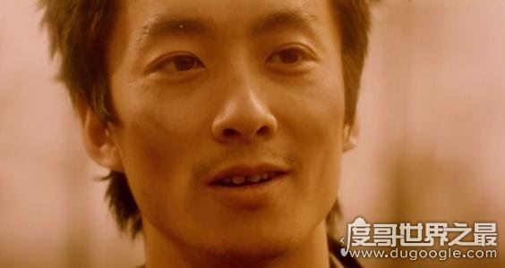 车四十四真实故事，道出人性的光辉与黑暗(与重庆公交坠江相似)