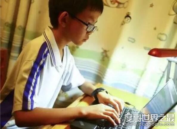 中国最小的黑客汪正扬，8岁开始写代码(修复百余个网站漏洞)