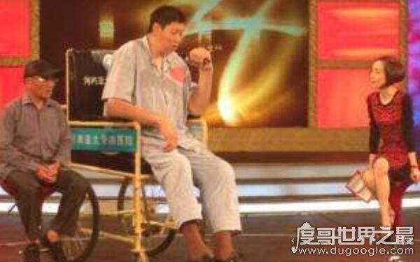 世界上最高的人前十名,身高3.19米(詹世钗)