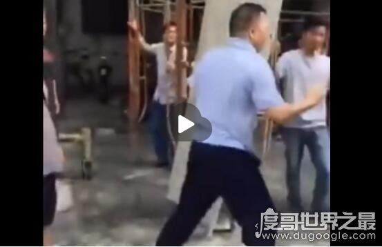 阻止装电梯时猝死视频，因补偿款没谈拢(生前要求20万)