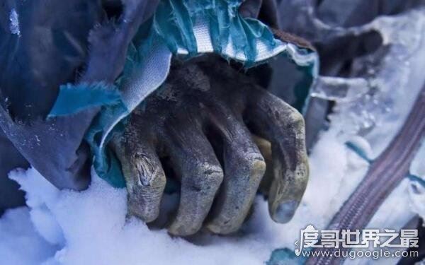 登山者遇到珠峰上的灵异事件,可能存在神秘人(至今说法众多)