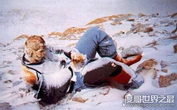 登山者遇到珠峰上的灵异事件，可能存在神秘人（至今说法众多）