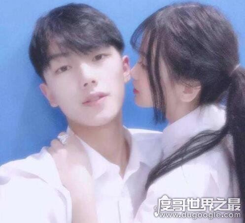 王乐乐杨清柠接吻24秒视频截图，未成年生子后残忍抛弃