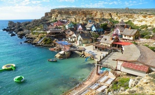 10个被废弃的电影场景，《大力水手》的场景变成主题公园