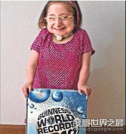 史上最矮女性,保利娜·马斯特斯(19岁去世/只有61cm)