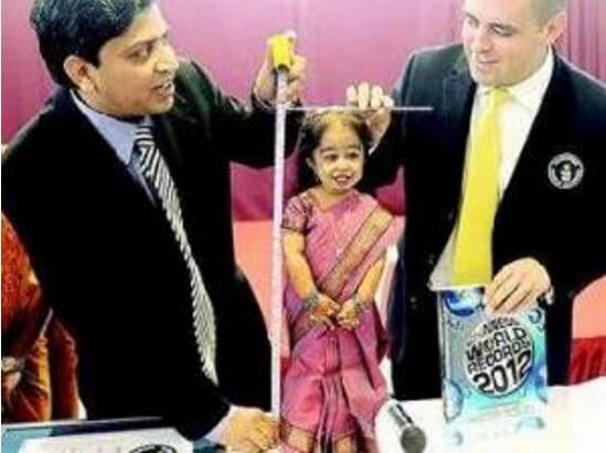 史上最矮女性，保利娜·马斯特斯(19岁去世/只有61cm)