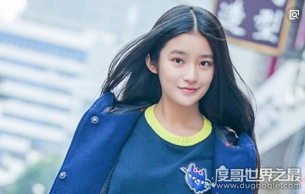 少年芈月的扮演者柴蔚，00后童星私下打扮成熟惹争议