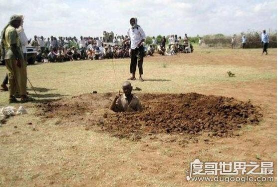 现存于世的最残忍酷刑，石刑(用石头将人活活给砸死)