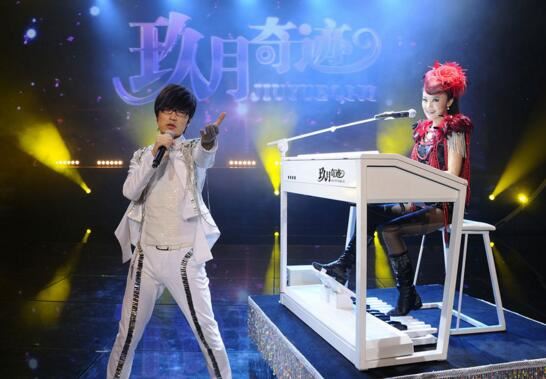 玖月奇迹是夫妻吗，相识12年地下恋情四年结婚照